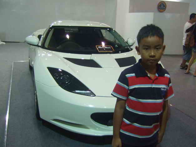 จ้าดอกบัว lotus evora 2+2 ที่นั่งเครื่องวางกลาง