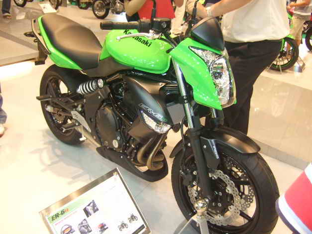 ER6N 247xxx พี่นิดคุงสนใจไหม