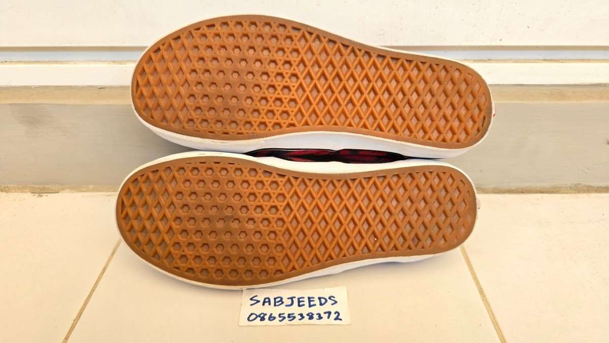 Vanss6.jpg