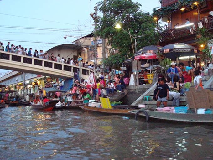 อัมพวา 056.jpg