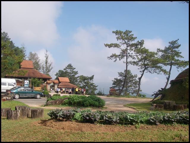 ลานจอดรถบริการรับนักท่องเที่ยว