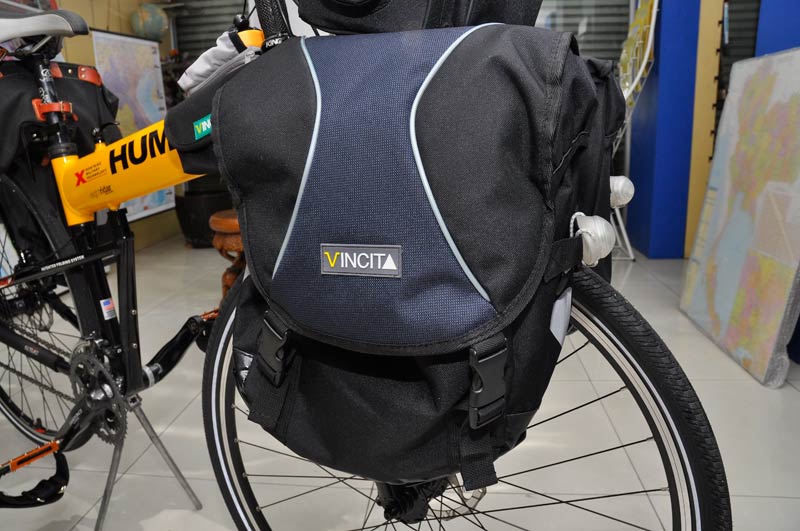 Vincita-front-bags-02.jpg
