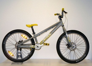 scott-bicycles-voltage-24-dirt-jump-mountain-bike02-600x432.jpg