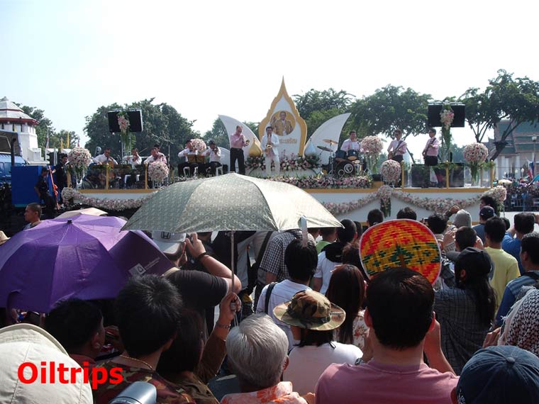 เสียงดนตรีบรรเลงดังกังวาน