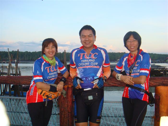สดชื่นยามเช้ากับแต๋ว-กะปิ นักปั่นประสบการณ์เยอะ