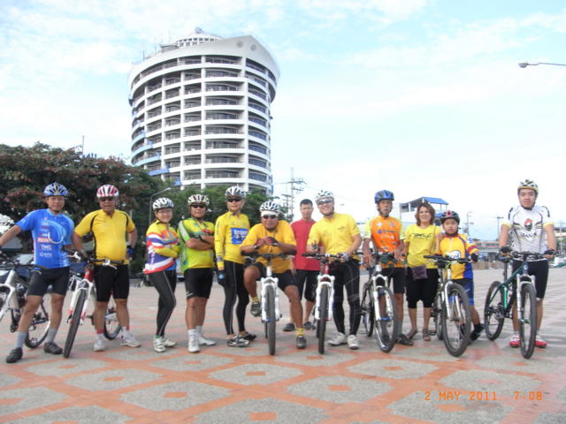 R1278477.jpg