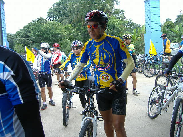 พี่สมบูรณ์หันคา
