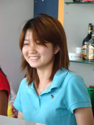 สาวแคชเชียร์ปีนี้เปลี่ยนเป็นคนใหม่แล้ว