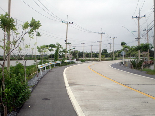 เส้นทางด้านใน