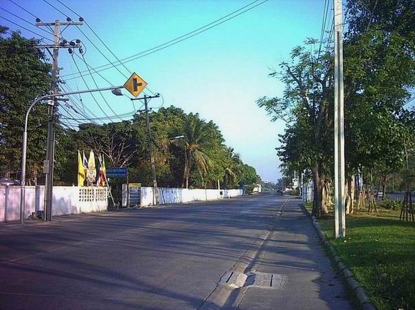 เช้านี้รถยนต์บางตาแล้วครับ