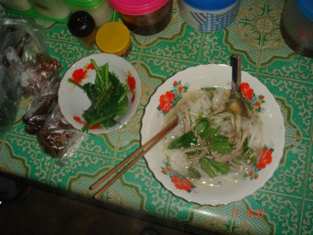 ยามเช้า ที่ตลาดนัด"เมืองขวา"