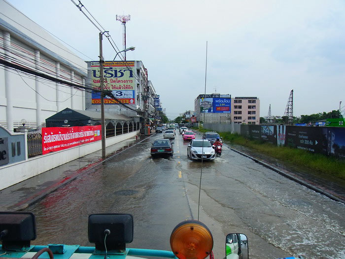 หัวถนนซอยมีสทีนครับ