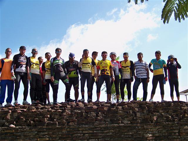 กำแพง 2(Small) (Small).JPG
