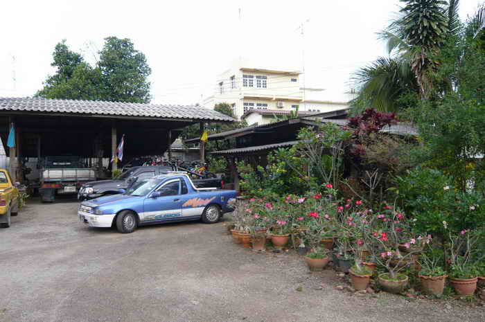 บริเณหน้าบ้าน