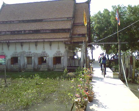 ถึงแล้วครับวัดขุนสมุทรจีน