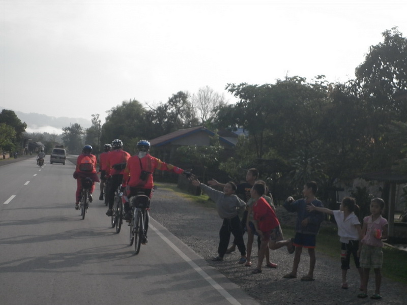 45สัมพันธ์สองแผ่นดิน.JPG