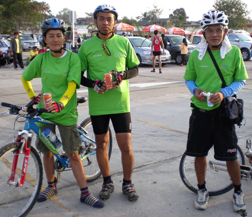 ต้องหาอะไรรับประทาน. เดี๋ยวไป Trek กัน