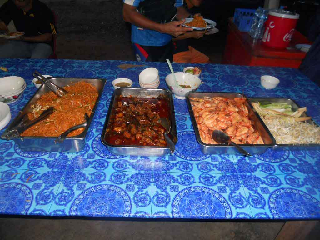 อาหารมื้อเย็น
