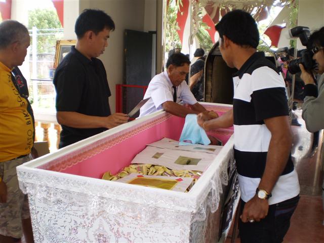 P8100046 (Small).JPG