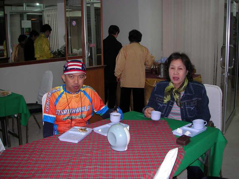 กาแฟเช้าที่โรงแรมที่พักบริการทีมจักรยานได้ดีมาก