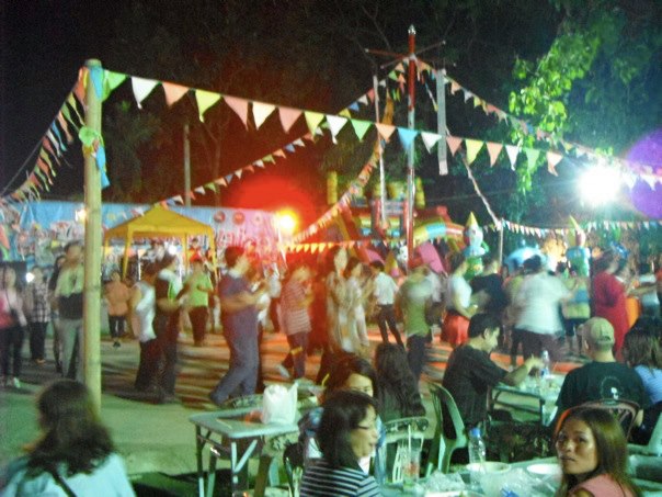 คนเหนือรำวงลดน้ำหนักกันนะ