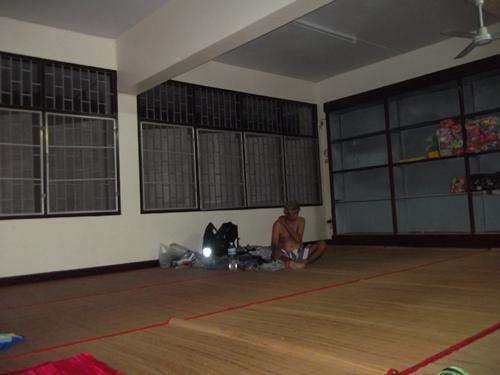 ห้องนอนกว้าง มีห้องนำรวม รีสอรต์พันล้าน