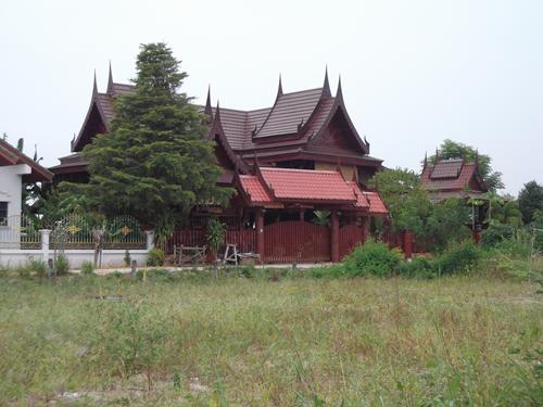 บ้านเรือน