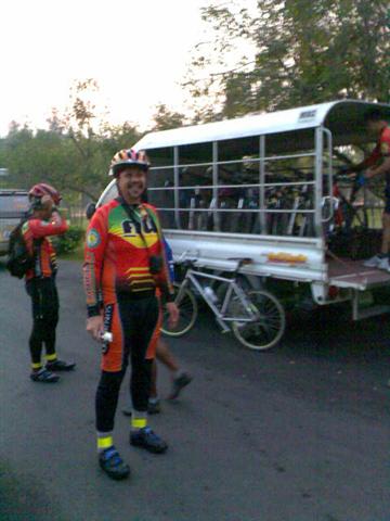 ขอขอบคุณ ป๋าหว่างอย่างมากที่นำรถบรรทุกKIAมาบริการ ฅ..ชานเมือง