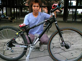 033-aki-Guess.jpg