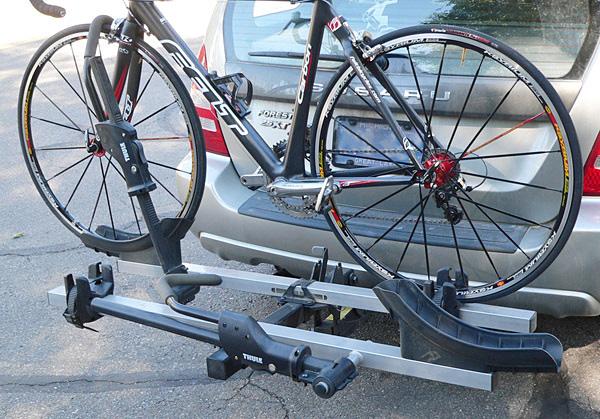 Thule_T2_hitch_rack_with_bike_mounted.jpg