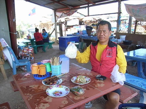ร้านอาหารตลาดหลักแปด.jpg