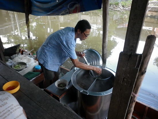 8ก๋วเตี๋ยวเรือ.JPG