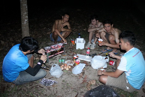 นอนกลางดิน กินกลางทราย