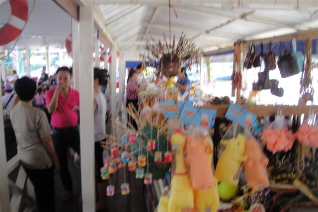 DSC07560 (Small).JPG