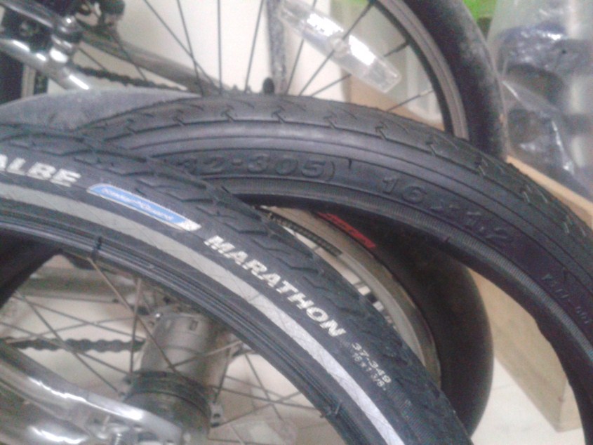 เปรียบเทียบกับ 16*1 3/8 (349)