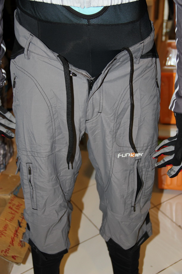 B-3208 GREY3.JPG
