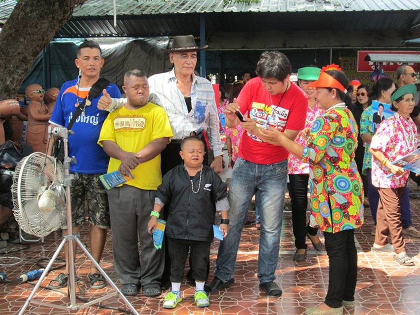 14 ดารา.JPG