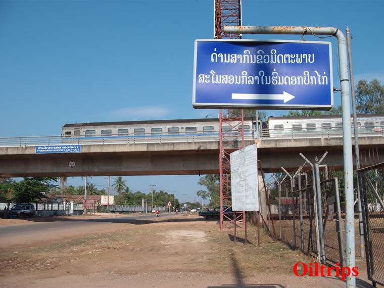 โบกี้คันสุดท้ายผ่านไปหมดแล้ว นับมี ๓ คัน
