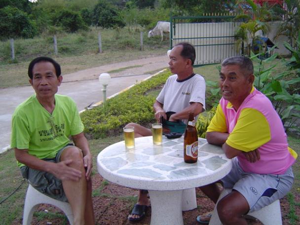 พักผ่อนกับบรรยากาศ ใน รร.