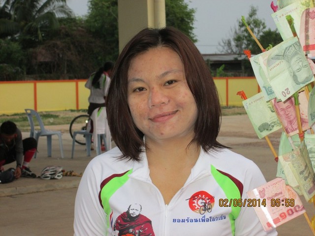 04-05-2557 ทอดผ้าป่า วัดป่าลานหินตัด (43).jpg