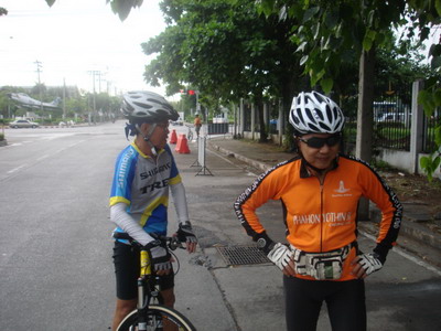 ดูท่าโพส์ต..ของเฮีย..