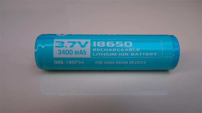 Olight_18650_3400_02 (Small).JPG