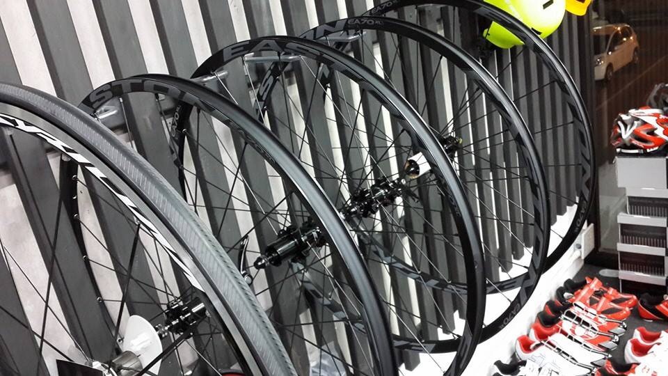 EASTON 27.5  EA70XL QR9/10<br /><br />MTB F/R<br /><br />ล้อดีๆ สำหรับชาวร็อค..<br /><br />@CG Bike cafe<br /><br />0923905522