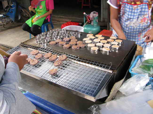 มีร้านเดียว