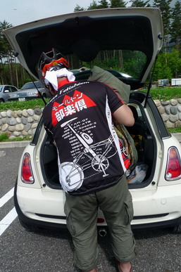 เสื้อลายเท่ห์จริงๆ