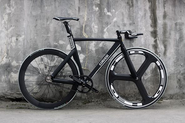 colossi-time-machine-hed_grande.jpg