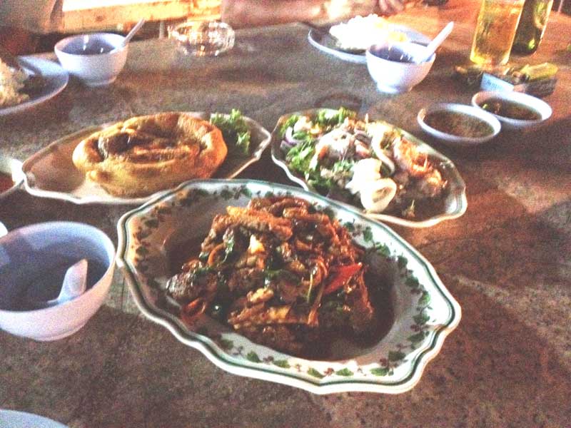 จบทริป ที่ร้านแป๊ะฮก ทางเข้า จปร.