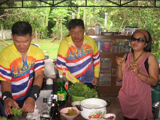 ..โซ้ย..มื้อเช้า..เช่นกัน..