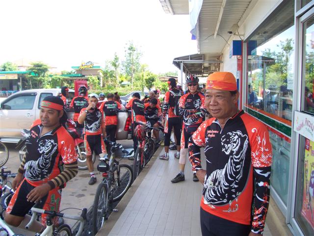 พี่ใหญ่แห่งบ้านคลอง