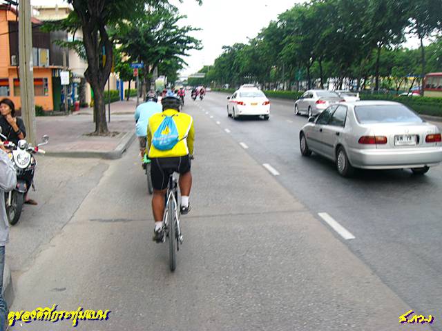 เข้าถนนเพชรเกษม